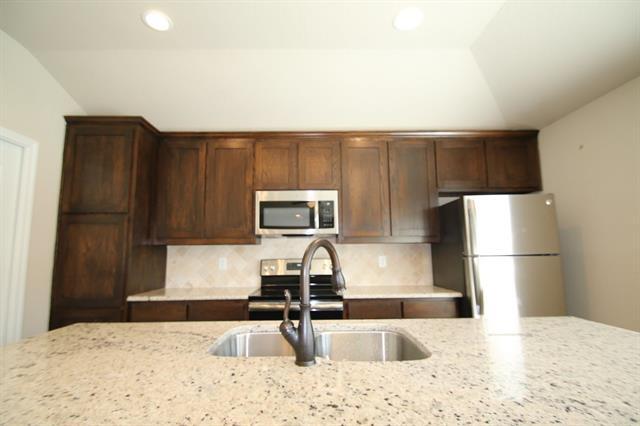 Building Photo - 1324 White Sand Dr
