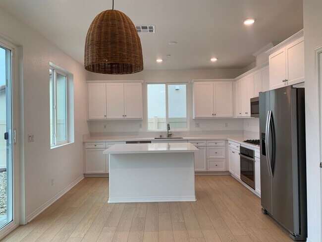 Foto del edificio - NEW 3 bedroom home in Winchester