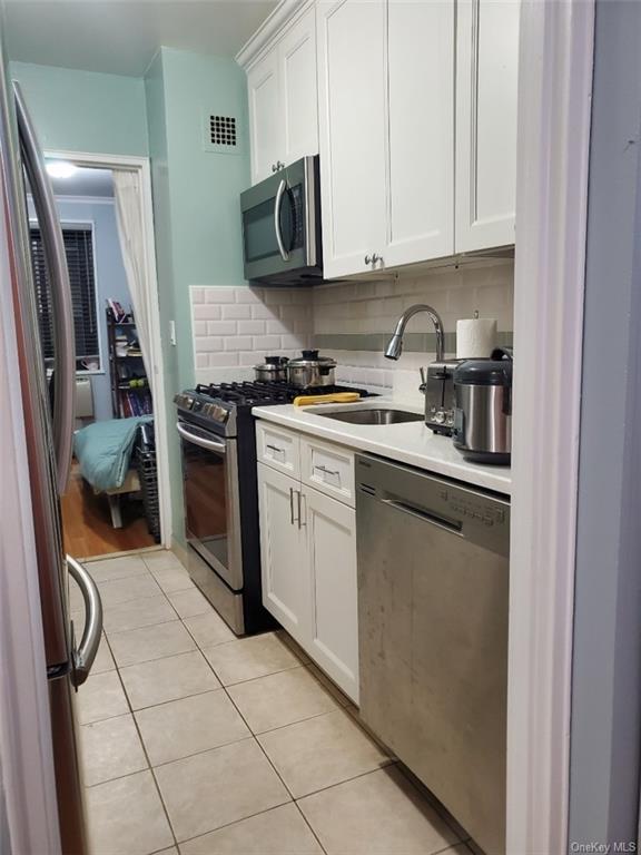 Foto del edificio - 100 Hartsdale Ave