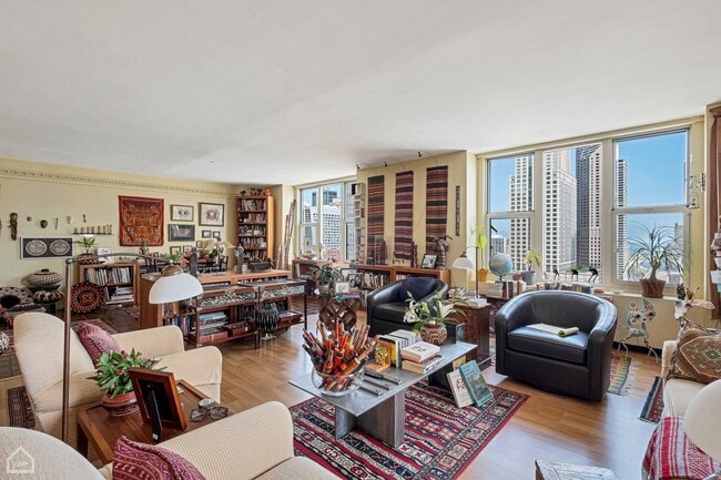 Building Photo - 777 N Michigan Ave
