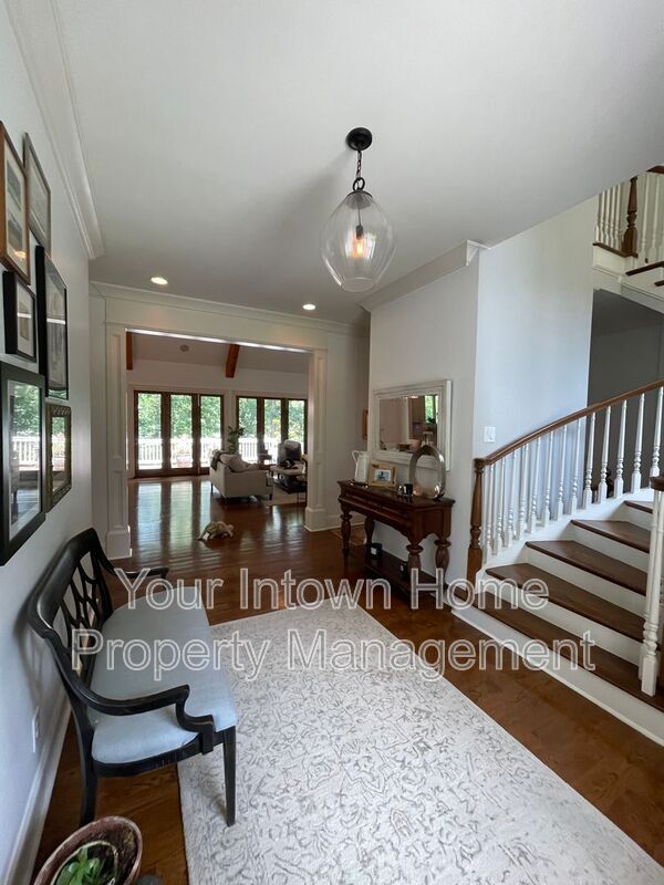 Foto del edificio - 6321 Hunting Creek Rd NE