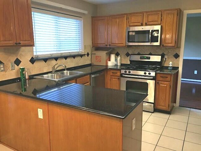 Building Photo - 4418 Plantation Creek Dr