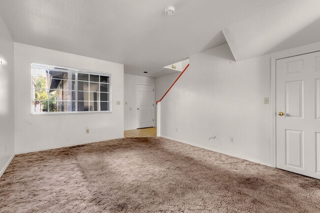 Foto del edificio - One car garage Townhouse