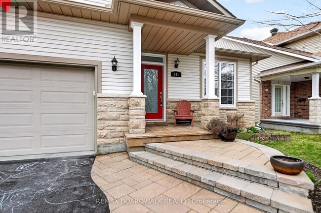 Building Photo - 141 West Ridge Dr