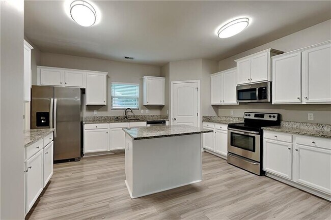 Foto del edificio - 119 Spring Forrest Ln