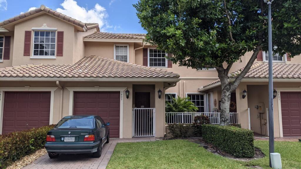Foto principal - 3409 Lakeside Dr