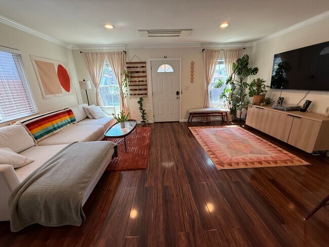Foto del edificio - 1608 Cedar Ave