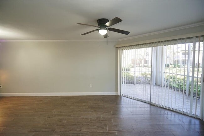 Building Photo - 10122 Winsford Oak Blvd