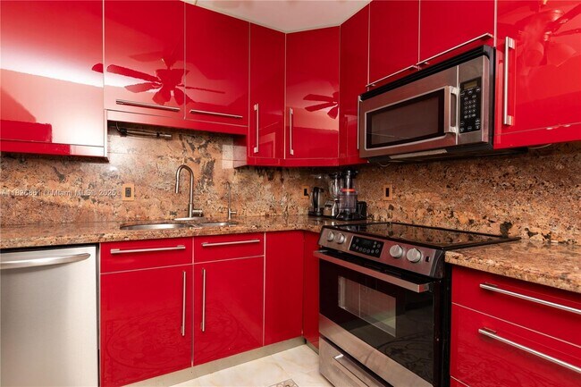 Building Photo - 1500 S Ocean Dr