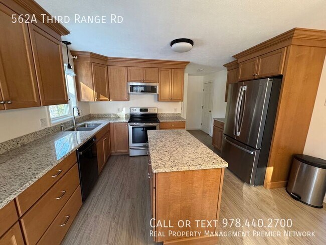 Foto del edificio - 562A Third Range Rd