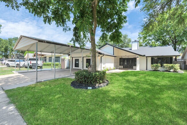 Foto del edificio - 10550 Emnora Ln