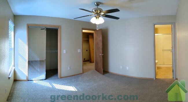 Foto del edificio - 1001 Fall Meadow Ln