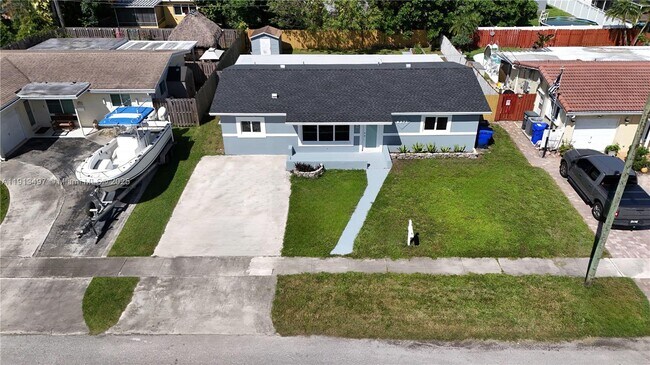 Foto del edificio - 6371 Scott St