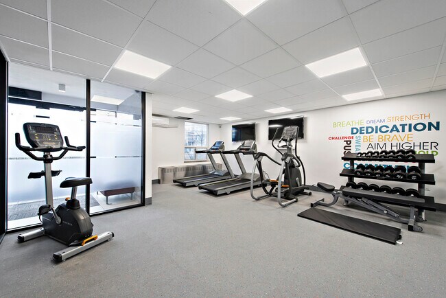 Photo du bâtiment - 1320 Danforth Road