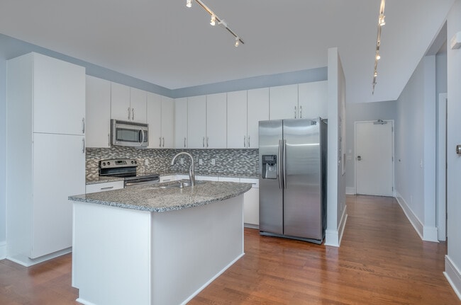 Kitchen and dining area - 1600 Fulton Ave