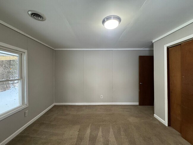 Foto del edificio - 3 Bedroom Home For Rent in Carbondale