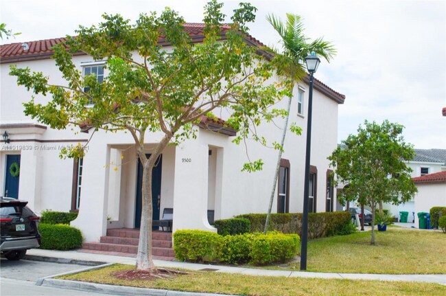 Building Photo - 9500 SW 171st Ct