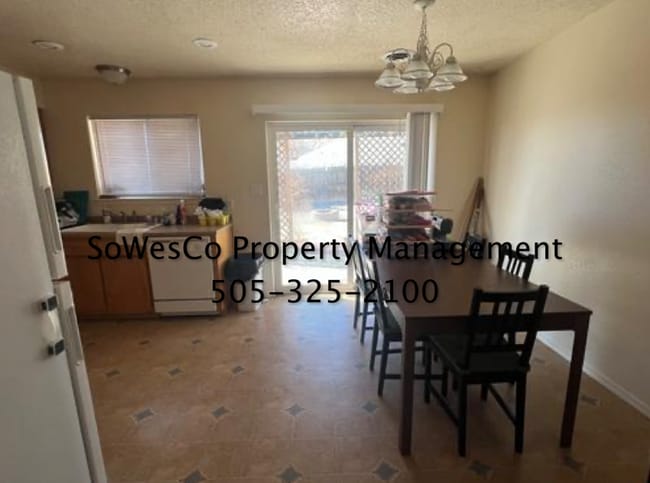 Building Photo - 3 Bedroom 2 Bath 2 Car Garage in Bloomfield