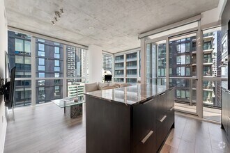 Building Photo - 88 Blue Jays Way