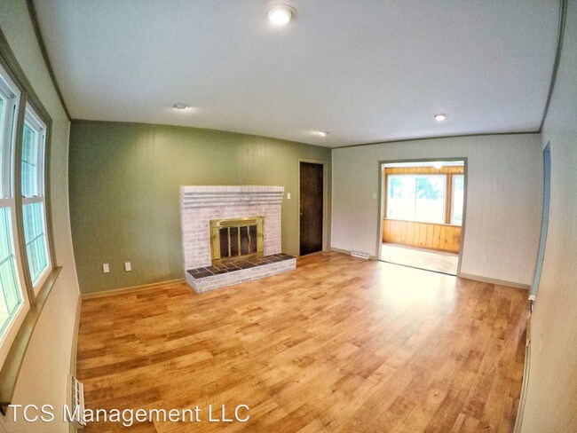Building Photo - 4 br, 2.5 bath House - 1536 Country Club Rd.