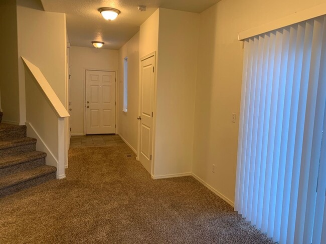 Building Photo - 363 SW Garfield