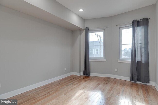 Foto del edificio - 2115 Master St