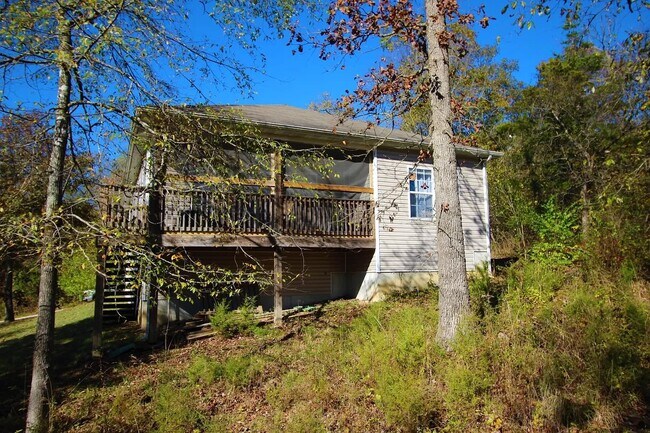Building Photo - 1014 Homestead Rd