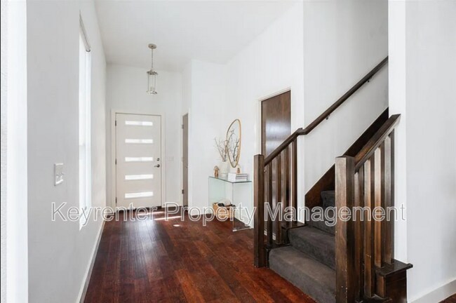 Foto del edificio - 727 NE 5th St