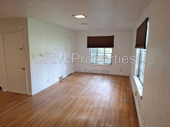 Foto del edificio - 2101 N Wheeling Ave
