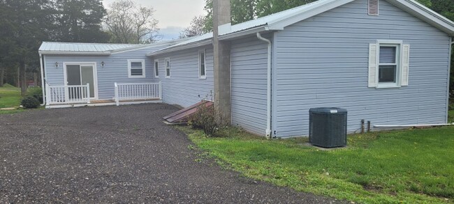 Building Photo - 300 Quinton-Marlboro Rd