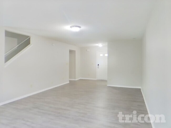 Foto del edificio - 6061 Parrington Dr