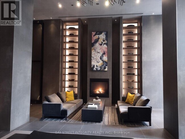 Building Photo - 55 Charles St E