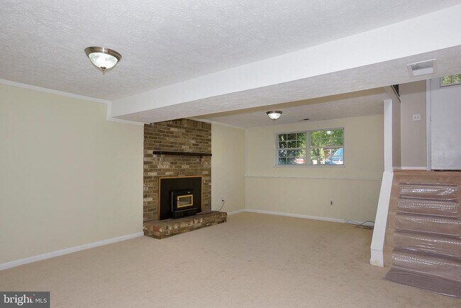Building Photo - 766 Whitneys Landing Dr