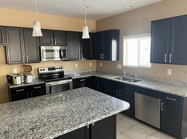 Building Photo - 23788 W Mohave St