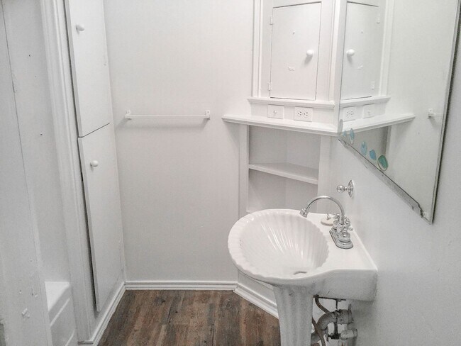 Foto del edificio - 1 bed 1 bath Close to Texas Tech