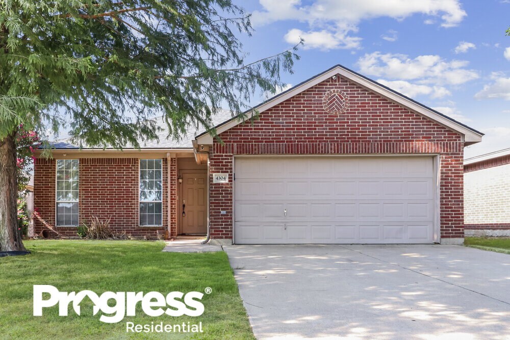 4304 Bent Oaks Dr, Arlington, TX 76001 House for Rent in Arlington