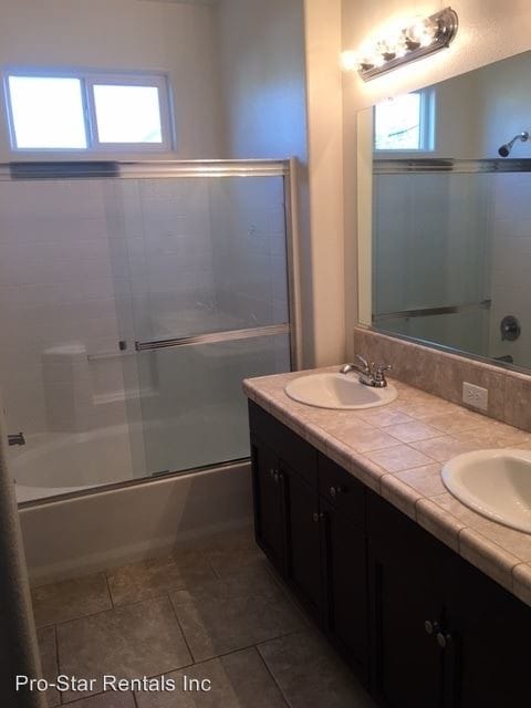 Building Photo - 3 br, 2 bath House - 1824 Escher