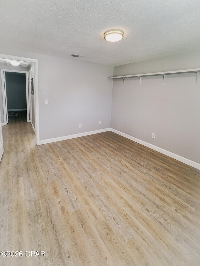 Building Photo - 1029 Bradley Cir