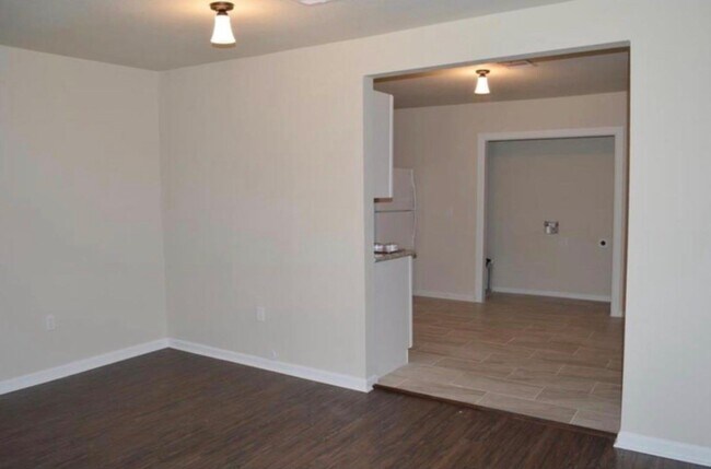 Foto del edificio - 4706 Sayers St