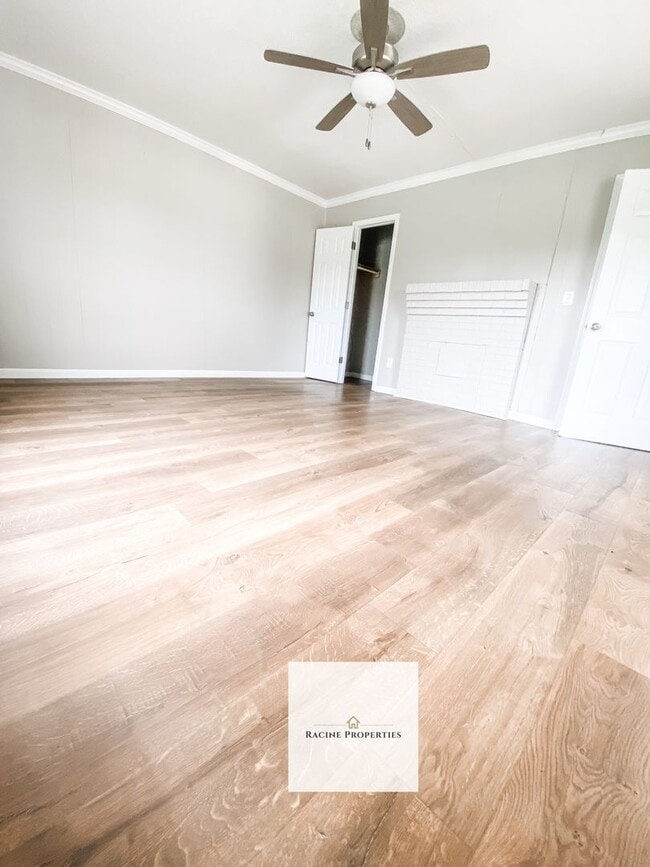 Building Photo - Newly Renovated Home in Laurens, SC
