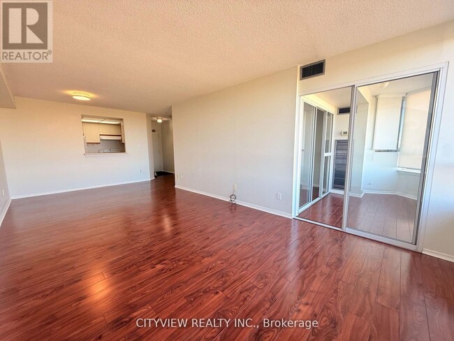 Building Photo - 1001 Cedarglen Gate