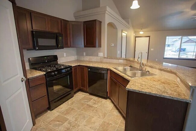 Foto del edificio - For Rent – Beautiful 3 Bed, 2 Bath Home wi...