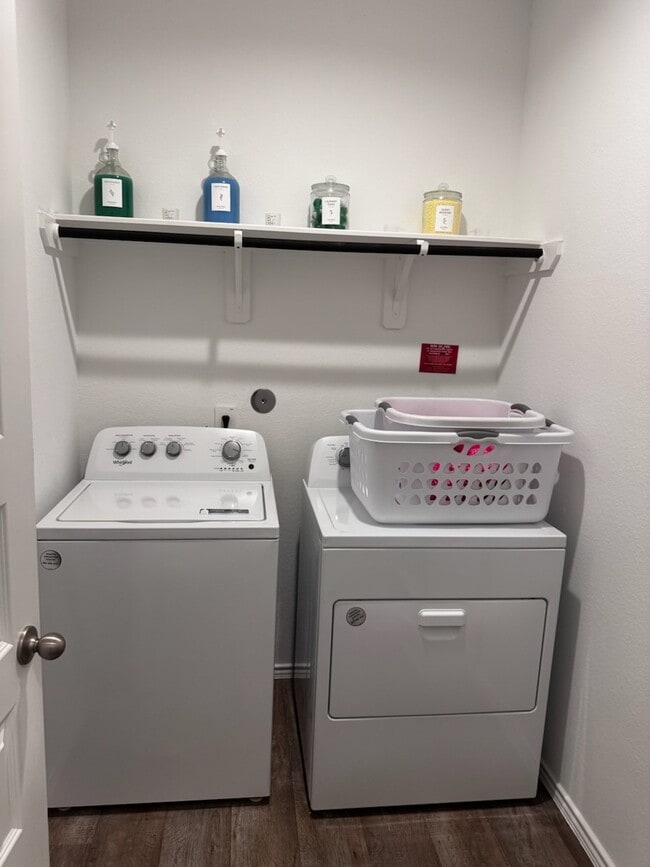 Building Photo - 2912 Misty Elm Ln