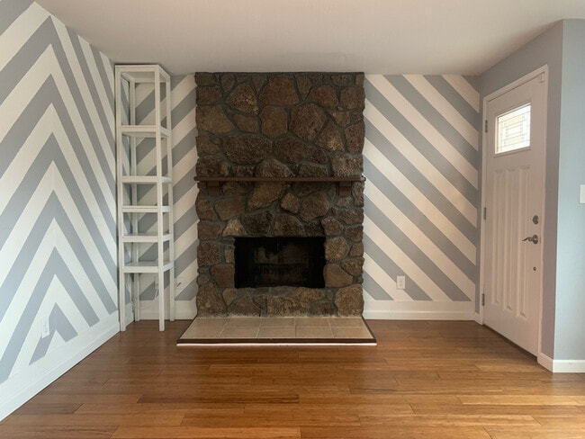 Foto del edificio - 319 Glenn St