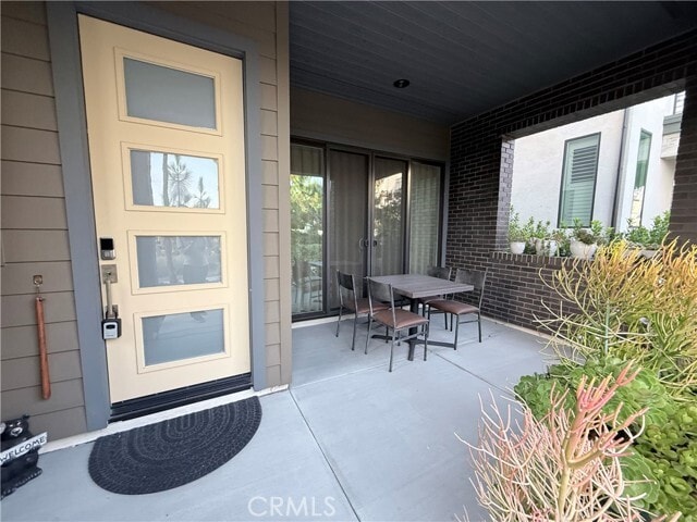 Building Photo - 104 Chant