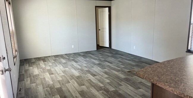 Building Photo - 6623 Sleepy Hollow Blvd