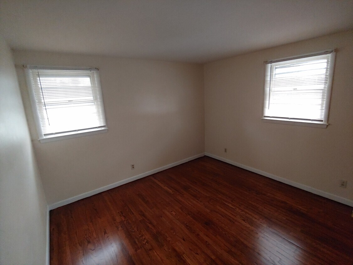 Bedroom - 541 S Wilbur Ave