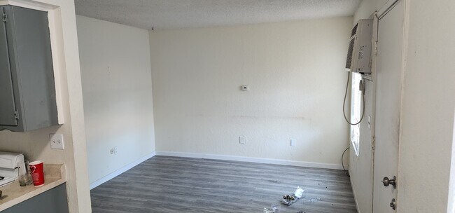 Foto del edificio - 515 S Santa Fe St