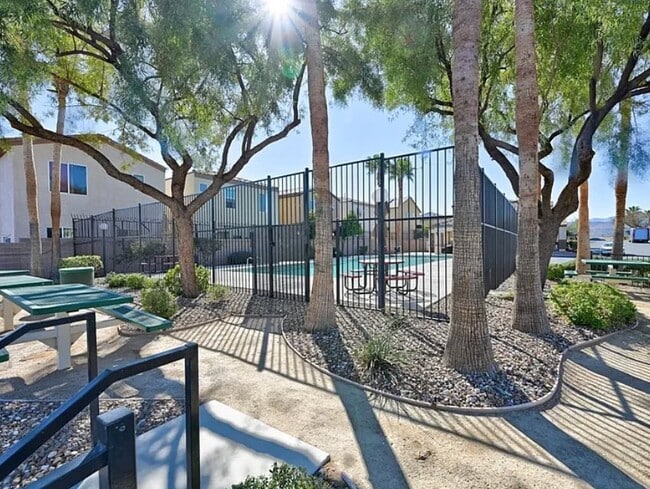 Foto del edificio - 7695 Crystal Village Ln