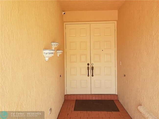 Foto del edificio - 16194 SW 14th St